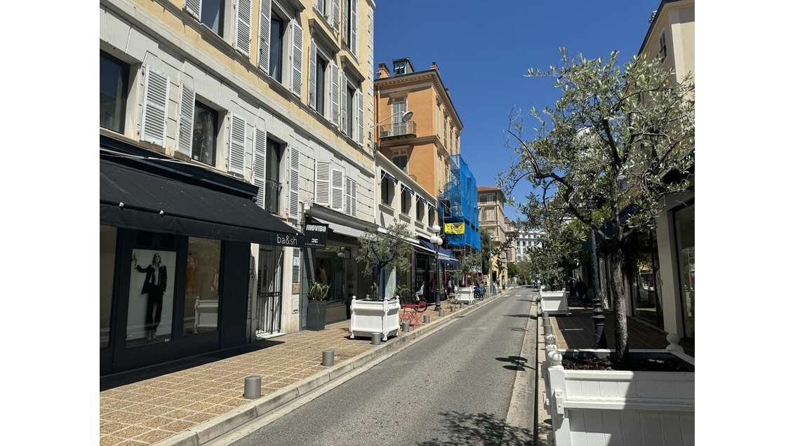 A louer joli magasin 74m² Carré d'Or Nice