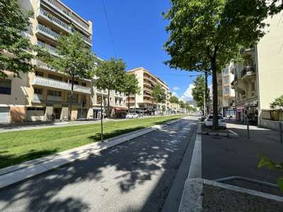 Location Locaux commerciaux - Boutiques à Nice