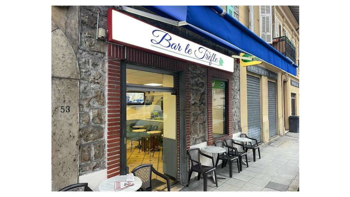 Location avec pas de porte à Nice Port 