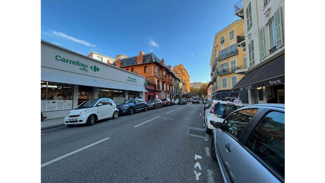 Prise à bail local 93m² à Nice Rue Lepante