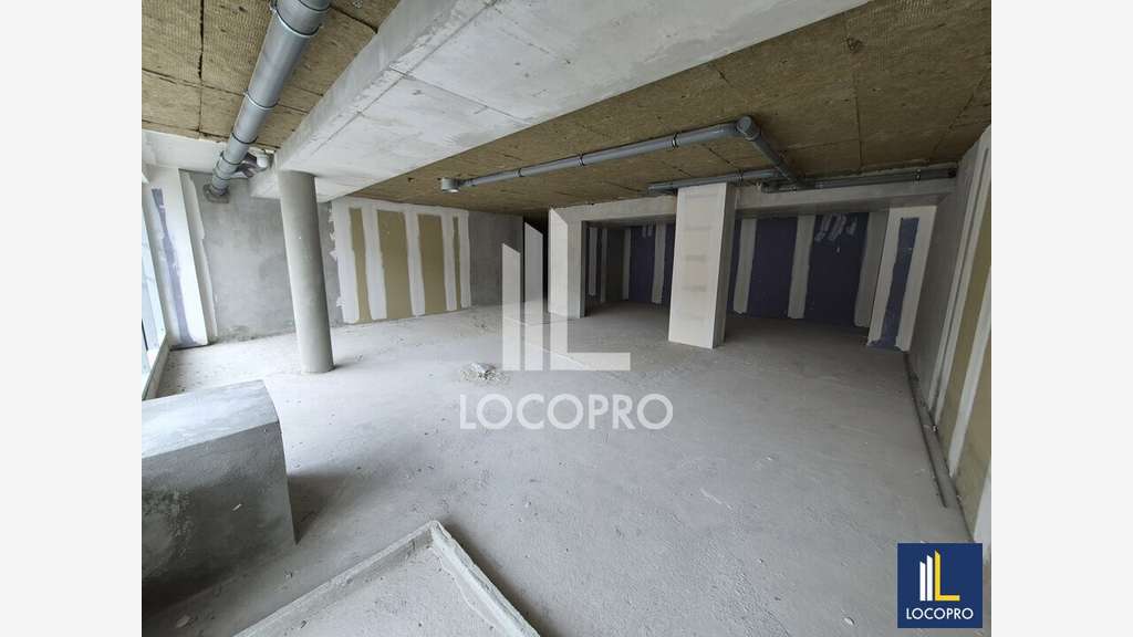 Loue local commercial de 94m² à Nice