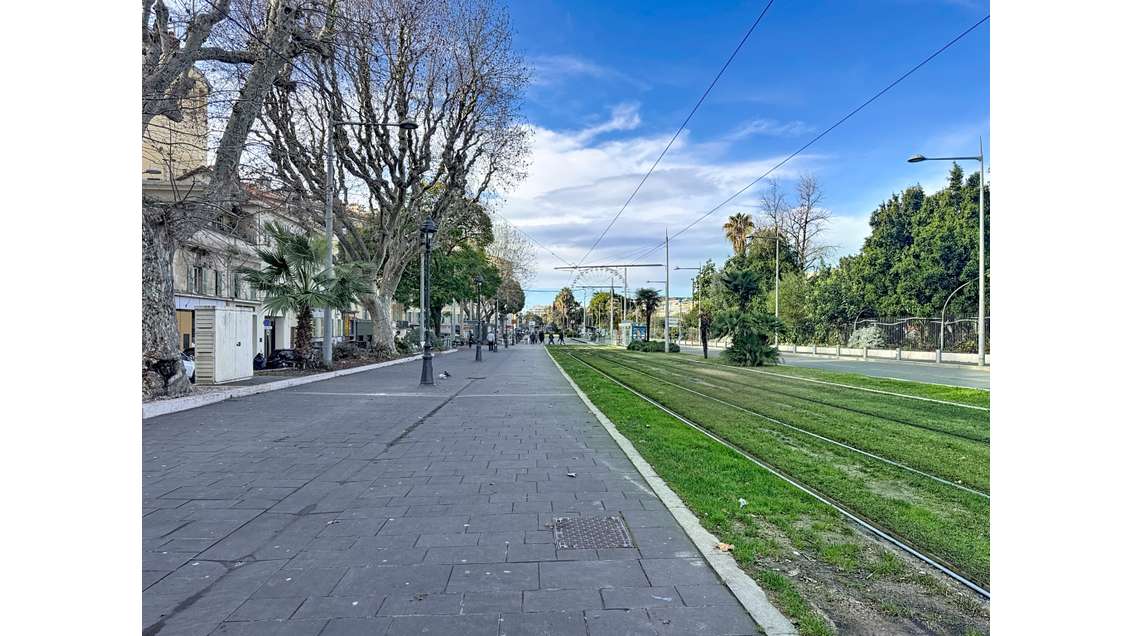 Location local 35m² proche Coulée Verte à Nice