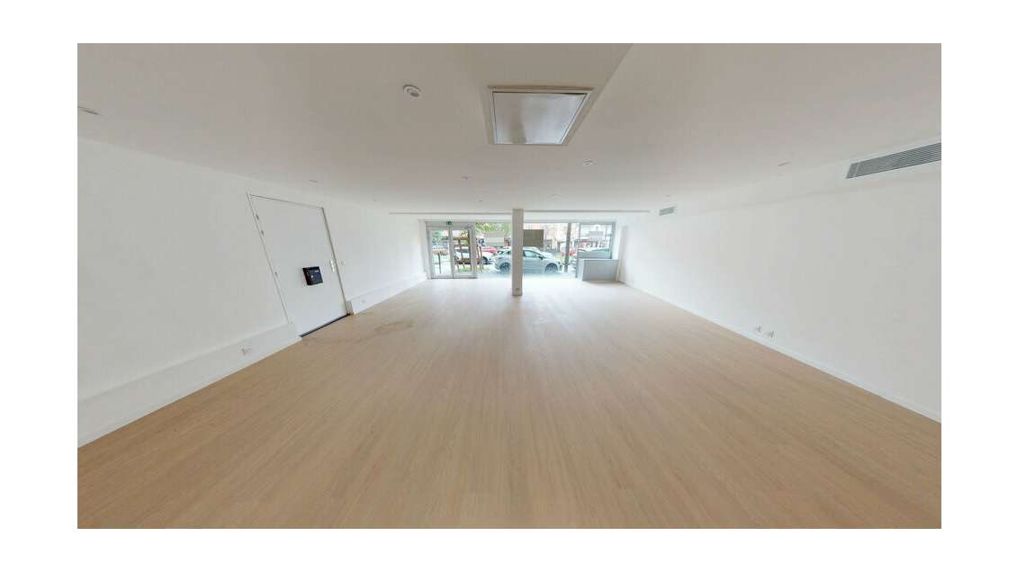 Location pure local de 73m² à Nice Californie