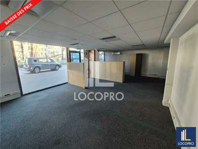 Loue local commercial de 60m² à Nice Magnan