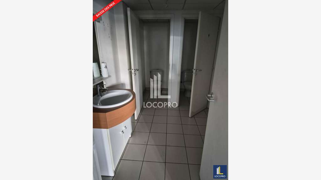 Loue local commercial de 60m² à Nice Magnan