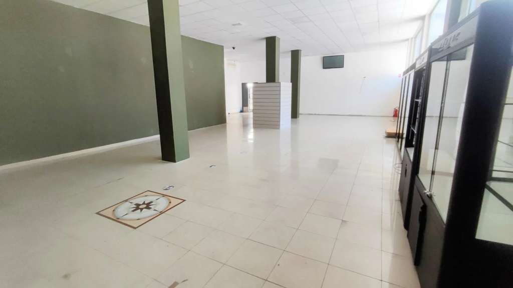 A louer local 191m² à Nice Ouest Madeleine