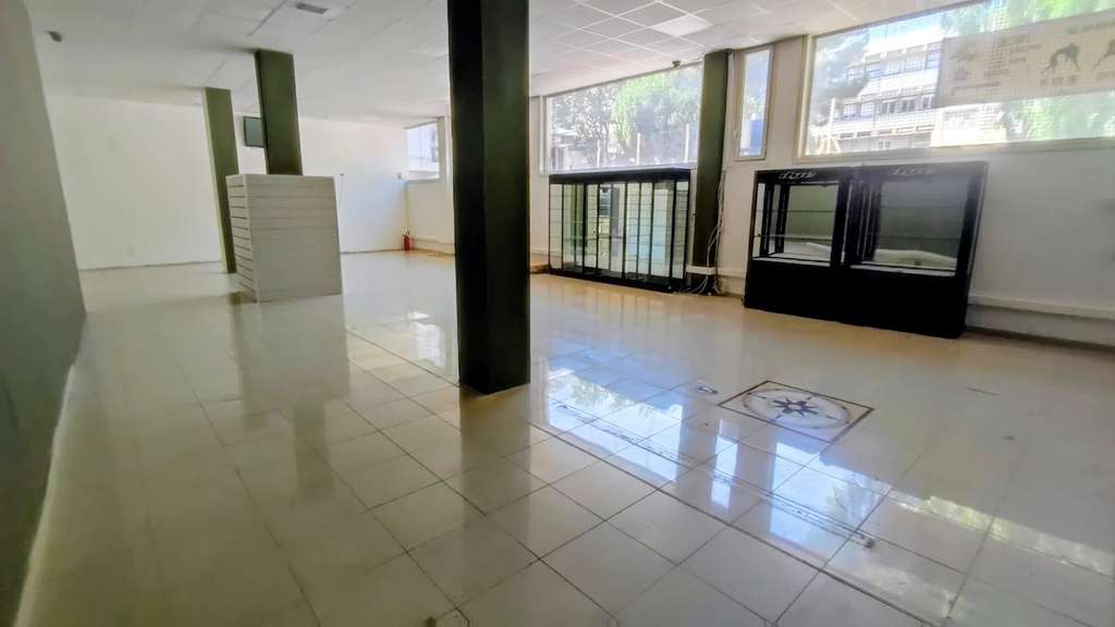 A louer local 191m² à Nice Ouest Madeleine