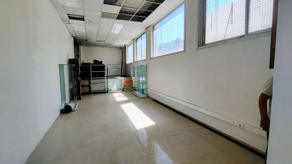A louer local 191m² à Nice Ouest Madeleine