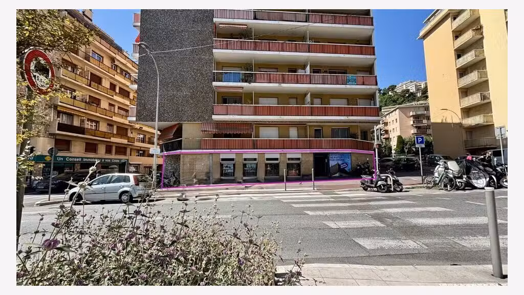 Local commercial de 175m² à louer à Nice Nord