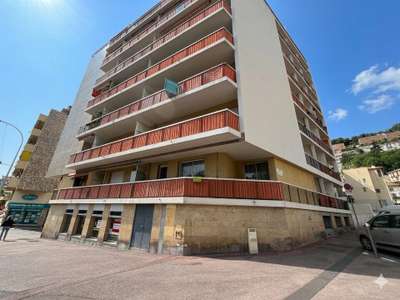 Local commercial de 175m² à louer à Nice Nord