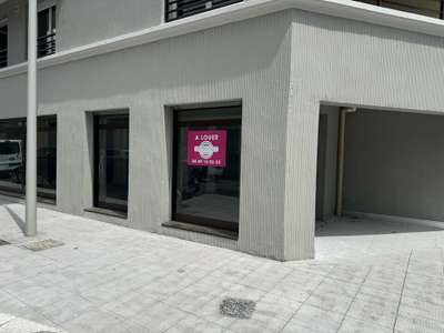 Location pure local commercial 100m² Nice Riquier