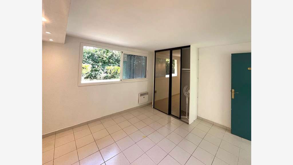 A louer local commercial de 48m² à Araucaria