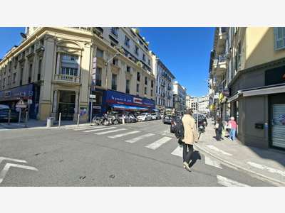 AV local d'angle 120m² à Nice NLD Risso bel empl