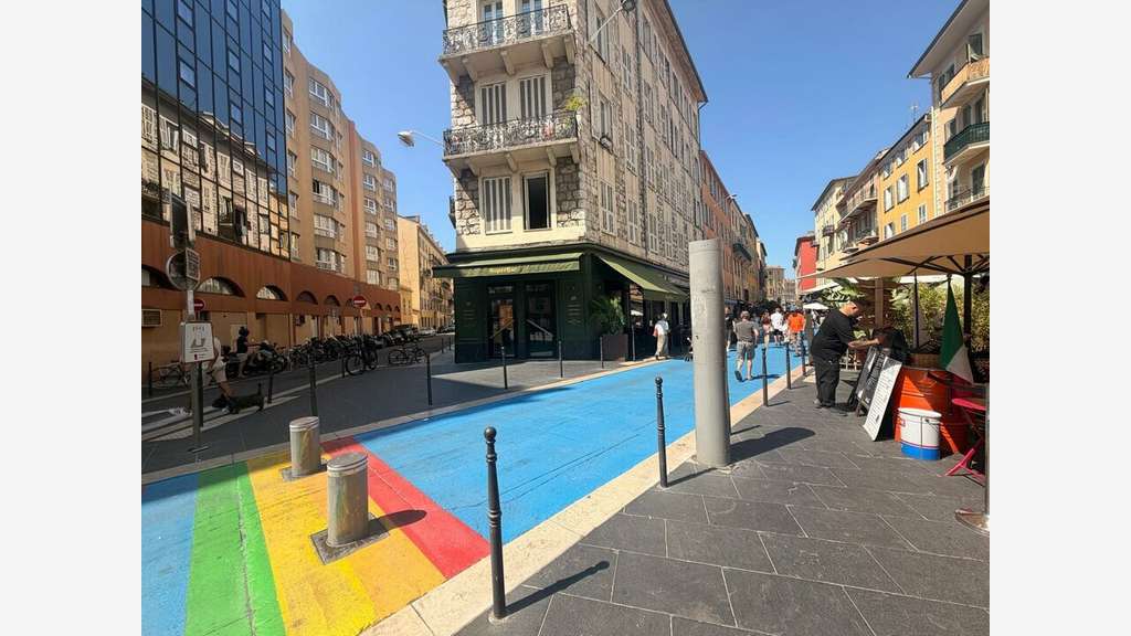 A louer droit d'entrée 62m² à Nice rue Bonaparte