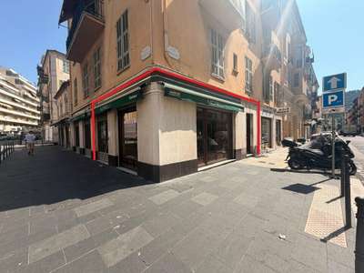 A louer droit d'entrée 62m² à Nice rue Bonaparte