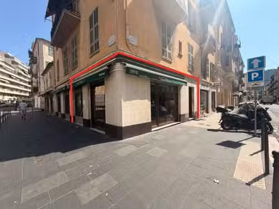 A céder droit d'entrée 38m² à Nice rue Bonaparte