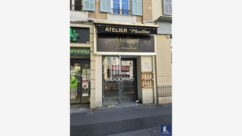 propose à la location ce