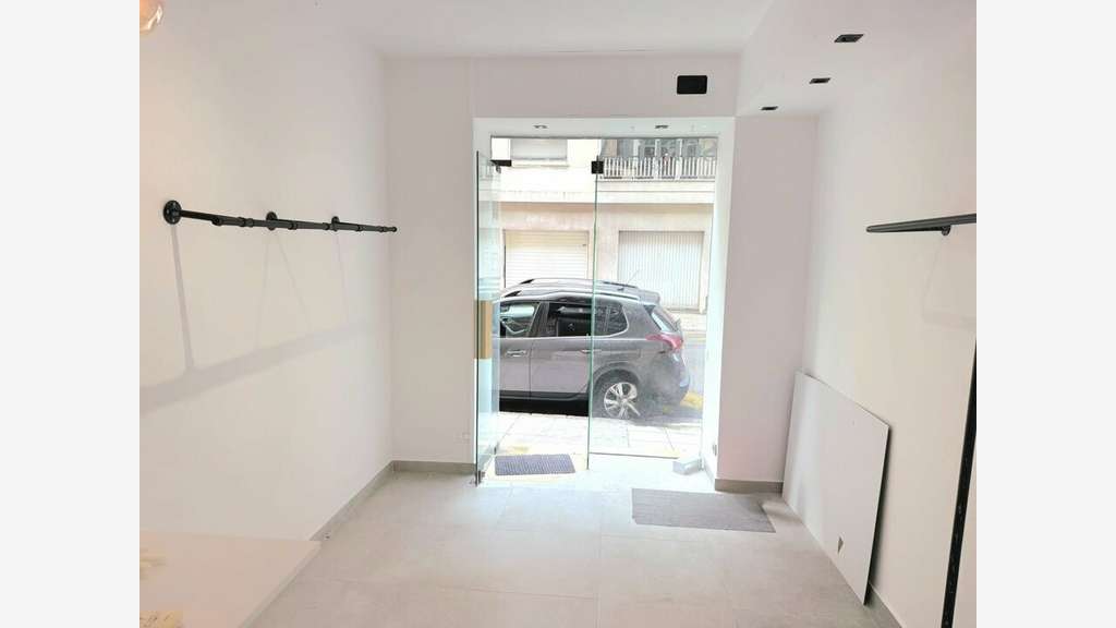 LOCATION PURE - 30 M2 LE PORT / RIQUIER