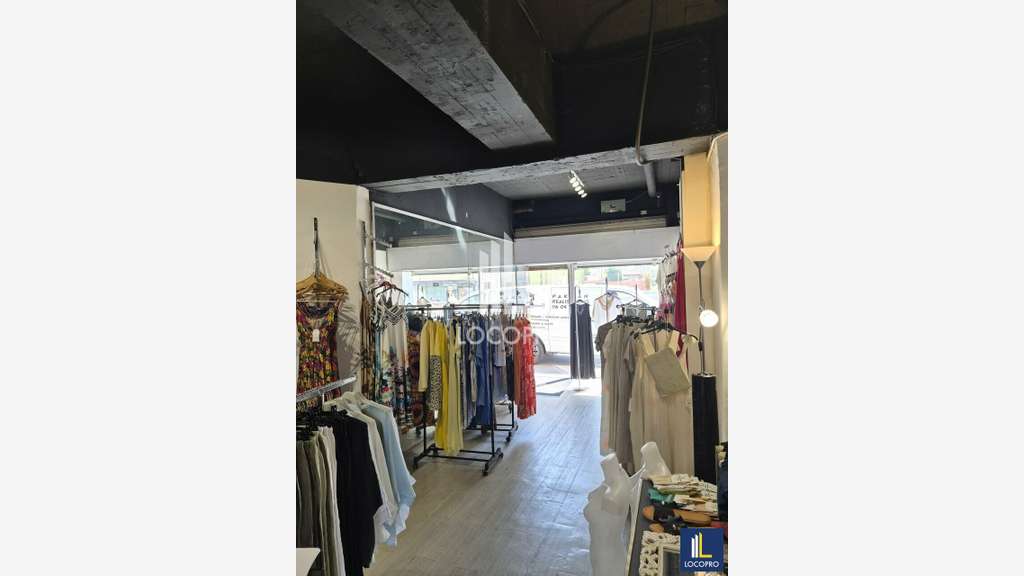 Loue local commercial 75m² en RDC Nice Gorbella