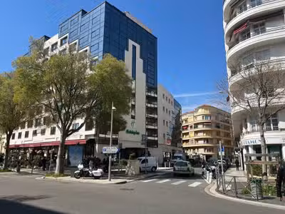Location pure local 42m² rue Alphonse Karr Nice