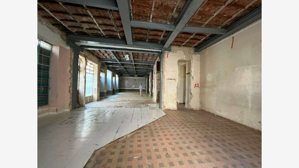 Location très belle surface 380m²centre ville Nice