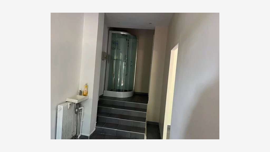 A LOUER - LOCAL COMMERCIAL 20M2 - PLACE DU GENERAL