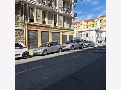 Loue local de 80m² à Nice prox rue Barla