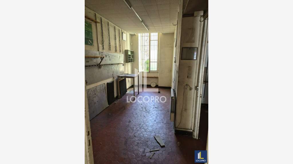 Loue local de 80m² à Nice prox rue Barla