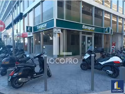 Location local commercial 54m² à Nice Av Gustave V