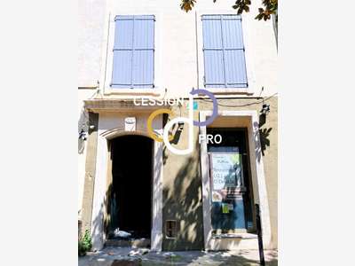 Local restau avec extraction et terrasse à Nîmes