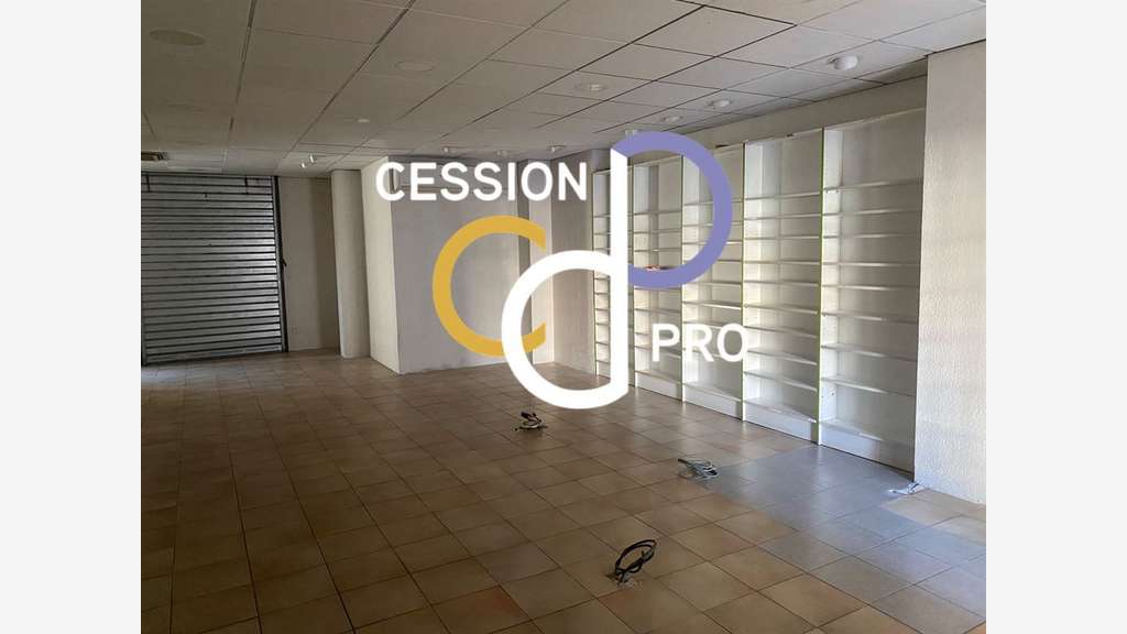 Local commercial 120m² à louer au centre de Nîmes
