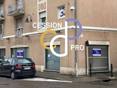 Local commercial 120m² à louer au centre de Nîmes