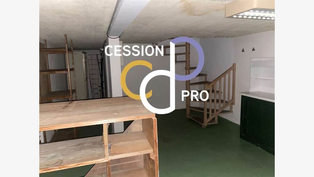 Local commercial 120m² à louer au centre de Nîmes