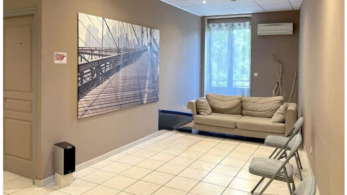 A louer local commercial 90m² à Nîmes Av Jaurès