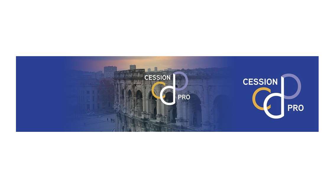 A louer local commercial rénové 43m² centre Nîmes