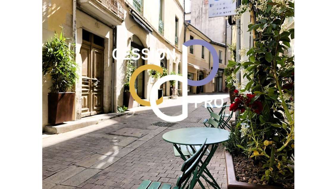 Boutique premium à louer avec grande réserve Nîmes