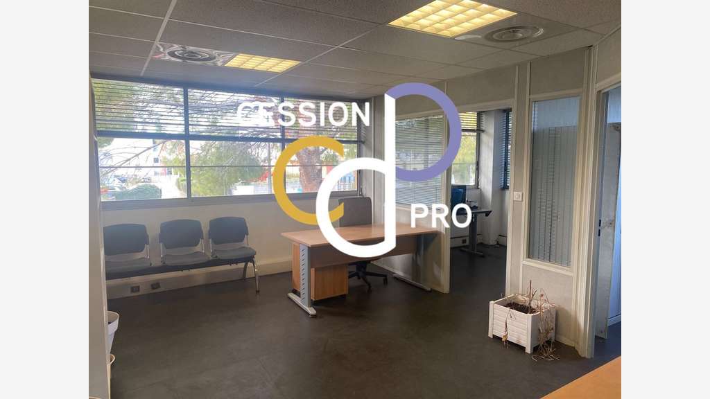 Bureaux d'angle 58m² à louer Nîmes Ville Active