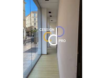 Location Locaux commerciaux - Boutiques à Nîmes