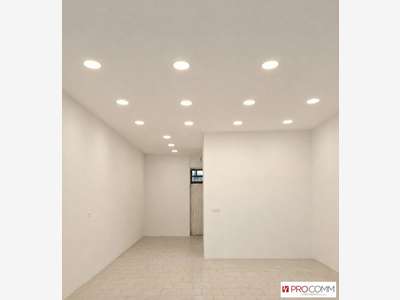 A louer local commercial 70m² refait à neuf Nîmes