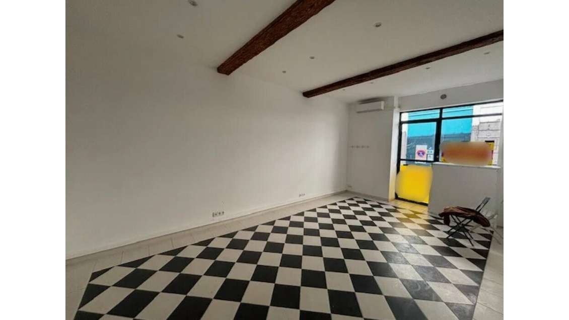 Local commercial 54m² à louer à Nîmes