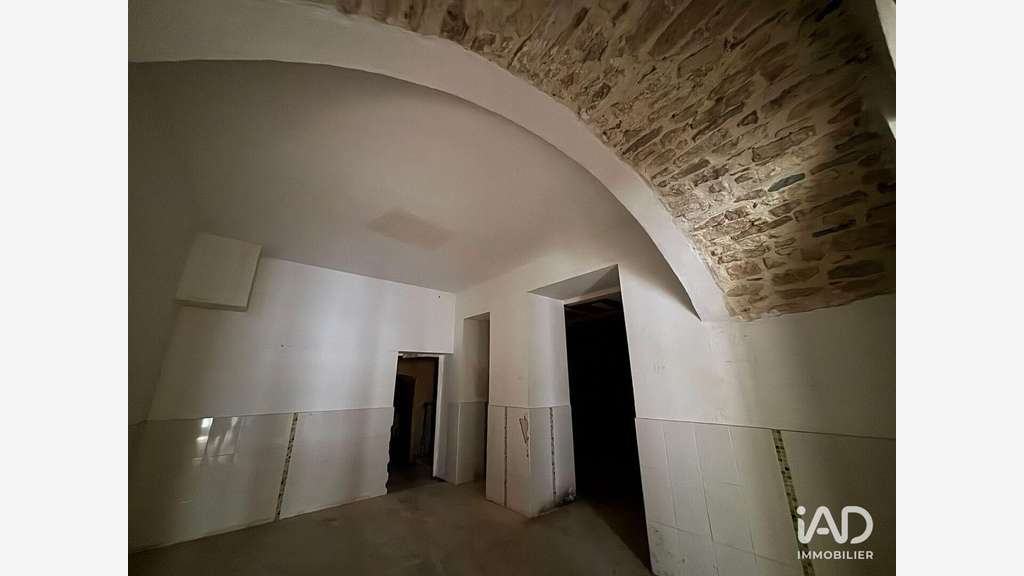 A louer local 97m² proche des Halles à Nîmes