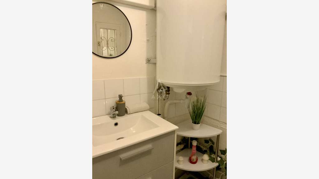 À louer local commercial atypique 43m² à Nîmes