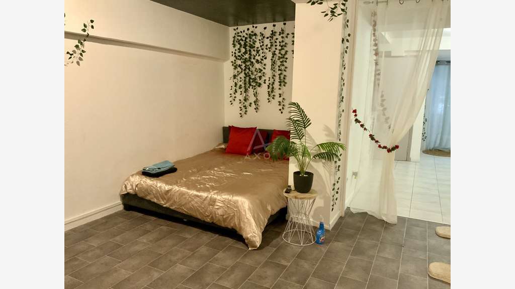 À louer local commercial atypique 43m² à Nîmes