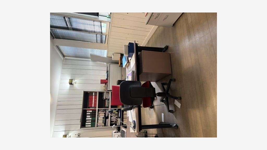 A louer bureaux 400m² avec stationnement à Nîmes