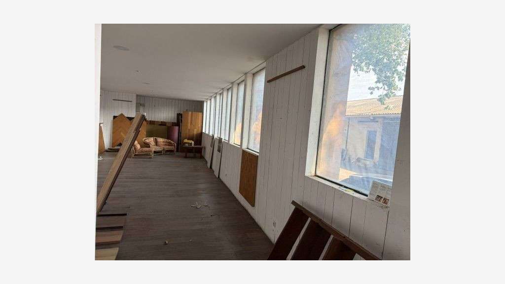 A louer bureaux 400m² avec stationnement à Nîmes