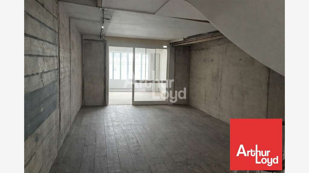 Local commercial 260m² à louer rue Ricard à Niort
