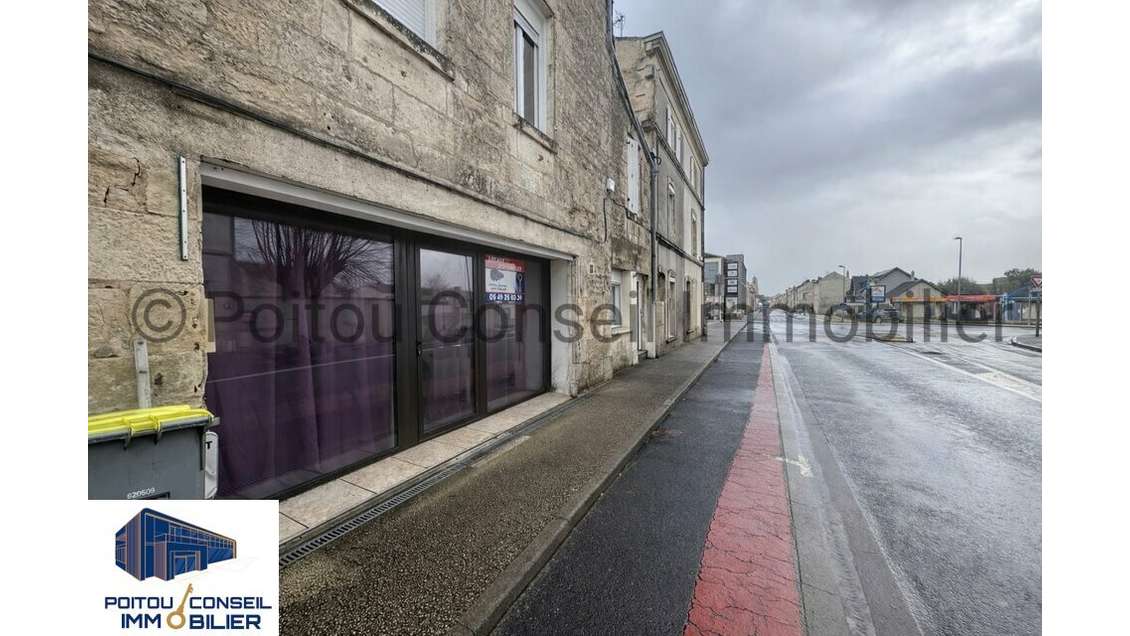 Location local commercial 56m² centre ville Niort 