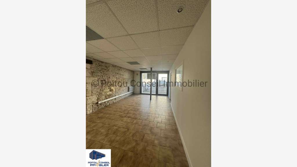 Location local commercial 56m² centre ville Niort