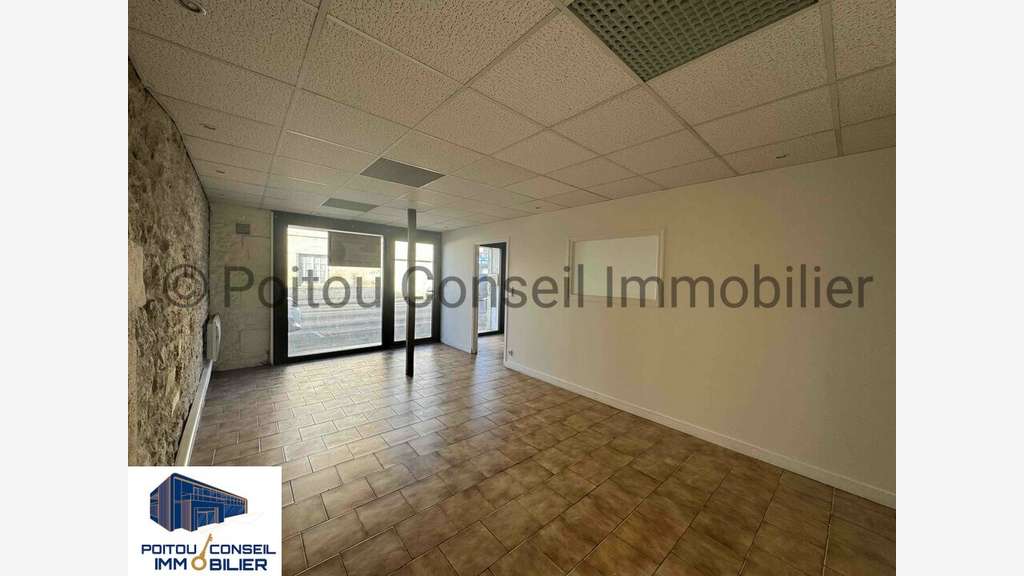 Location local commercial 56m² centre ville Niort