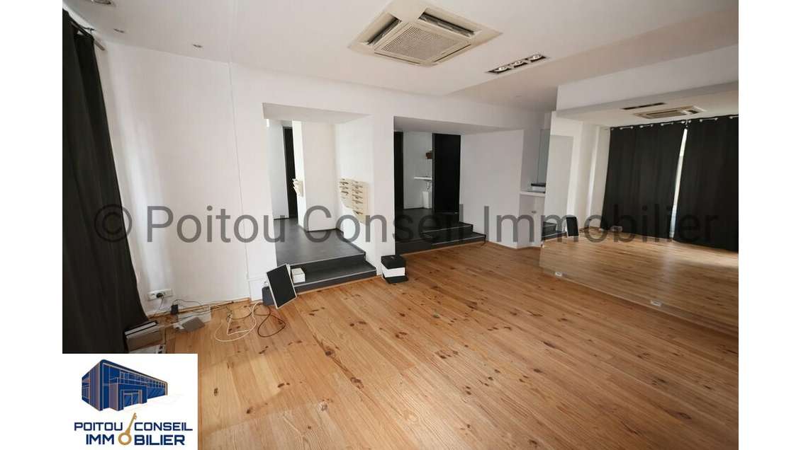 Local commercial 43m² à louer à Niort